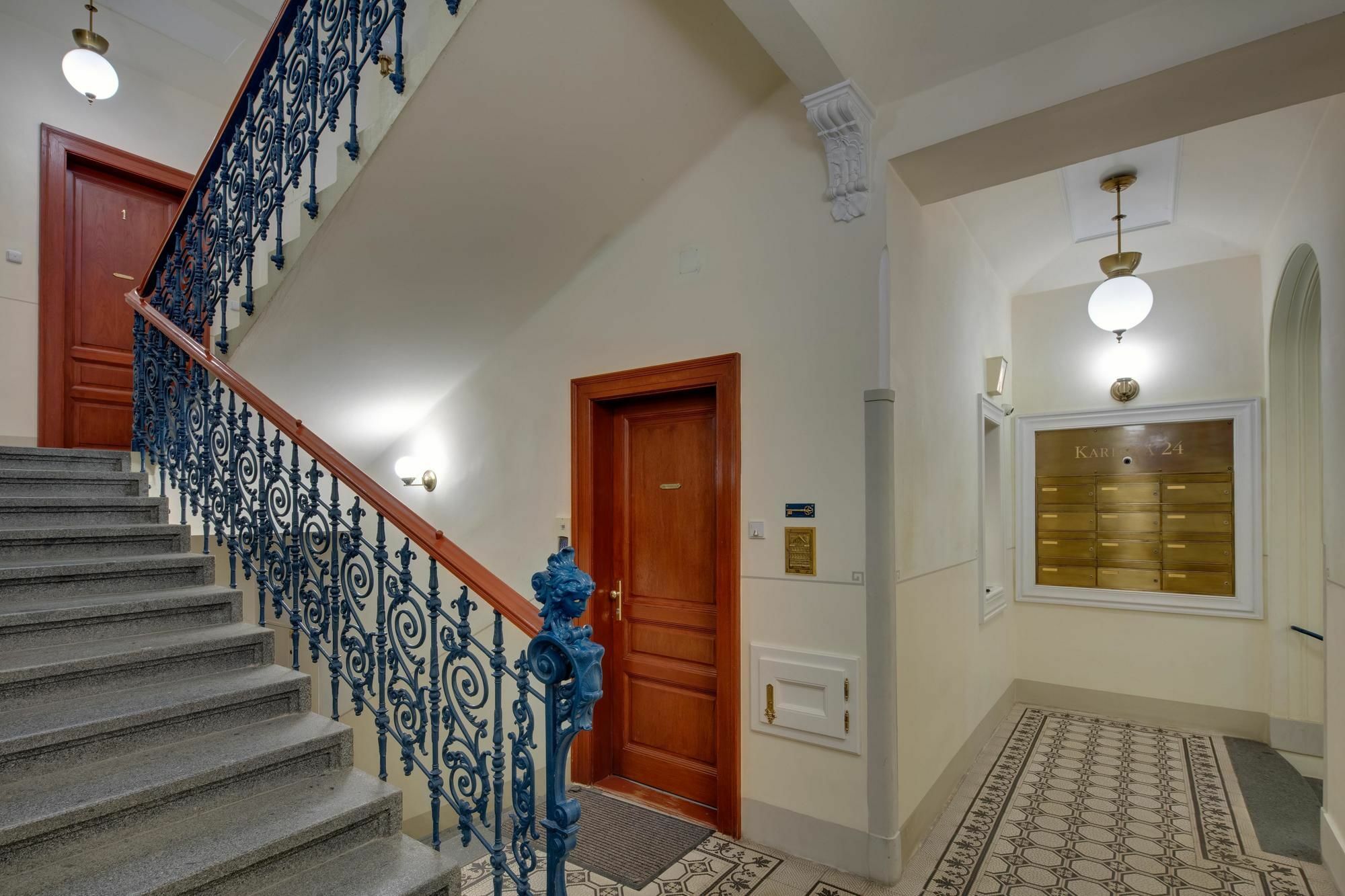 Charles Bridge Premium Residence 4* Prag